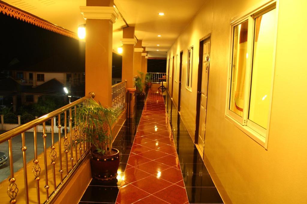 Nan Thara Place Exterior foto