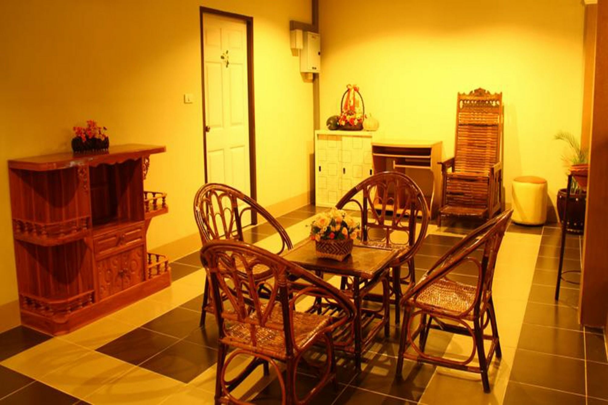 Nan Thara Place Exterior foto